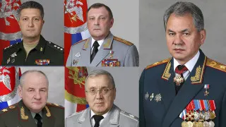 После смены министра обороны примерно треть высшего руководства ведомства и подведомственных структур лишилась должностей, часть бывших замминистров и топ‑менеджеров оказались под следствием по делам о коррупции и хищениях.