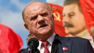 Лидер КПРФ Геннадий Зюганов заявил в Госдуме, что экономическая ситуация в России «провалилась до дна» и без срочных мер может привести к потрясениям, сравнимым с событиями 1917 года, отметив, что те же проблемы ранее поднимала блогер Виктория Боня в обращении к Владимиру Путину.