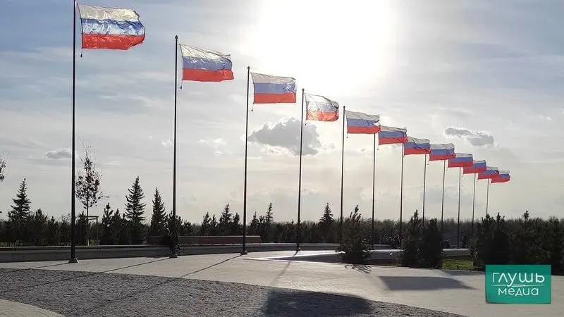 Управление ЗАГС региона открыло запись на торжественные росписи в Парке покорителей космоса — парам предлагают провести свадьбу в месте, где 65 лет назад приземлился Юрий Гагарин. Названы доступные даты.