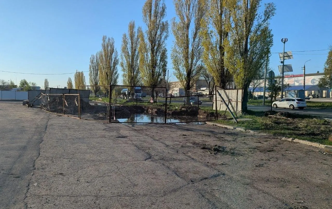 В Балакове на второй, а в Энгельсе на четвёртый день продолжаются работы по устранению прорывов коллектора с выбросом сточных вод.