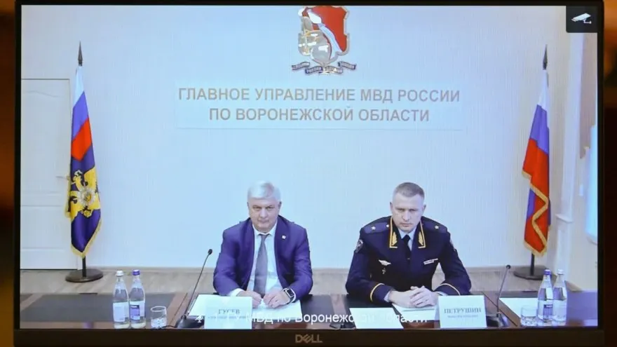 8 июня министр внутренних дел представил личному составу нового начальника воронежской полиции — генерал-майора Максима Петрушина, назначенного указом президента. Ранее он возглавлял УМВД по Ульяновской области.