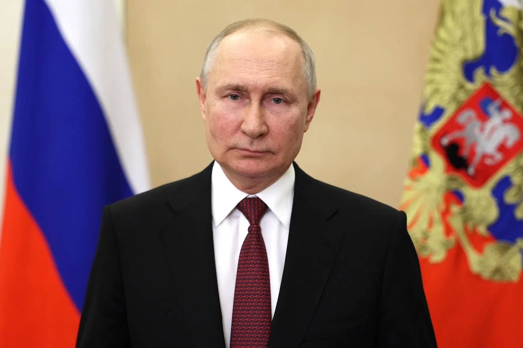 Указ от 12 июня расширяет круг ветеранов, которым государственный фонд сможет оказывать поддержку — в том числе инвалидов, получивших ранения при отражении вторжения, и тех, кто продолжил службу несмотря на ограничения по здоровью.