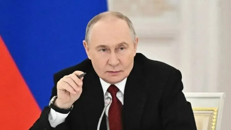 Президент подписал указ о передаче долей Nestlé Кубань и Nestlé Россия во временное управление компании «Л.Е.В. Менеджмент», а также активов логистической компании FM Logistic и сетей Ашана и Лемана ПРО.