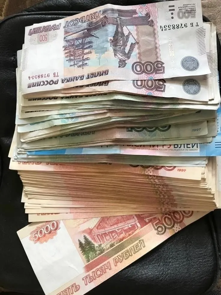 Депутат внес законопроект об обязательной годовой премии, которую часто называют 13-й зарплатой, начиная с работников бюджетной сферы.