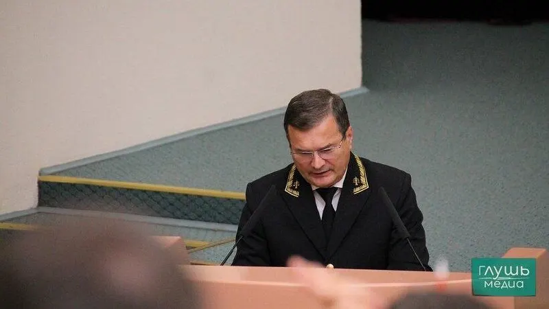 Комплексная проверка выявила системные нарушения в работе Саратовского областного суда; руководитель суда и два его заместителя подверглись дисциплинарным мерам.