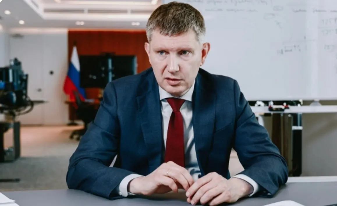 Глава Минэкономразвития назвал план структурных изменений, бюджетную консолидацию и усиление гибкости экономики ключевыми направлениями для роста инвестиций, занятости и производительности.