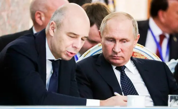 Глава Минфина сообщил о корректировке бюджета-2026 на фоне дефицита в 5,9 трлн руб. Депутат Юрий Афонин предупреждает о сокращениях программ развития и долгосрочных рисках для экономики.