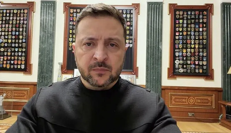 Разведданные, в том числе от западных партнёров, указывают на возможную подготовку комбинированного удара с применением «Орешника». Президент призвал граждан реагировать на сигналы тревоги и пользоваться укрытиями.