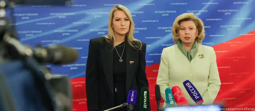 Госдума утвердила Яну Лантратову на пост уполномоченного по правам человека. Она заявила о приоритете помощи участникам «СВО» и их семьям; правозащитники сомневаются в эффективности института при её назначении.