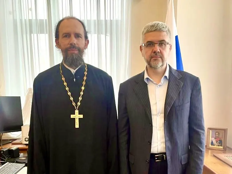 Заместитель министра юстиции заявил, что совместное проживание без официальной регистрации брака представляет угрозу национальной безопасности; ведомство проводит мониторинг и готовит изменения в Семейный кодекс.