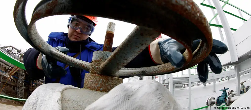 Утром 25 июня беспилотники атаковали уфимский нефтеперерабатывающий кластер: по данным ведомств и очевидцев, пострадали два крупных завода, над площадками поднимались столбы черного дыма.