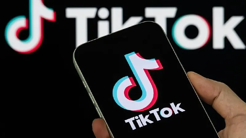 Платформа получила штраф в 3 миллиона рублей за то, что не удалила два ролика, которые российские органы сочли содержащими «пропаганду нетрадиционных сексуальных отношений». * — примечание о правовом статусе организации ниже.