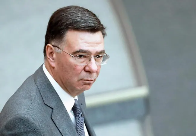 Заместитель министра иностранных дел Александр Панкин на Петербургском международном экономическом форуме заявил о живучести российской экономики и отверг определение страны как «бензоколонка».