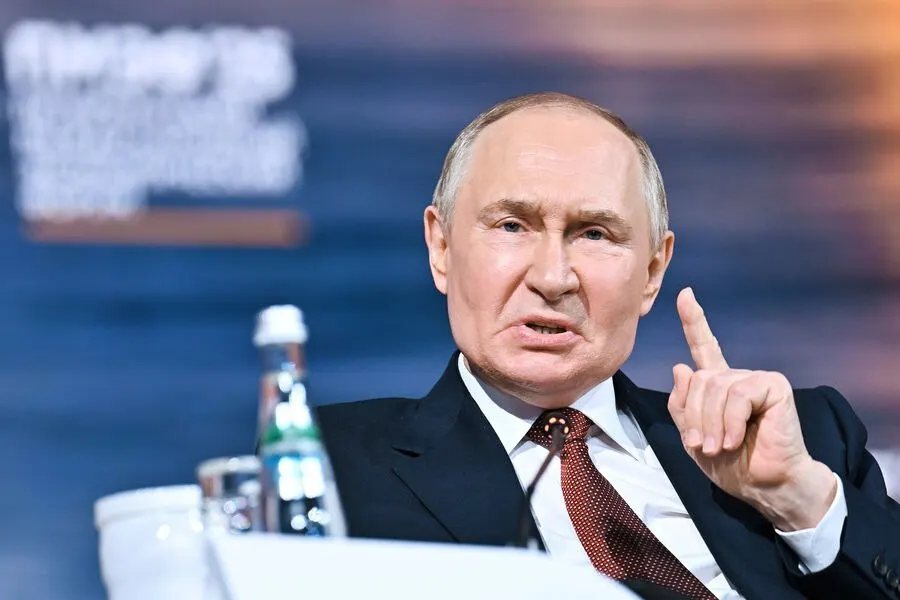 Президент назвал проблемы с топливом временными, заявил об устойчивости экономики и отметил рост ненефтегазовых доходов бюджета на 25% во II квартале.