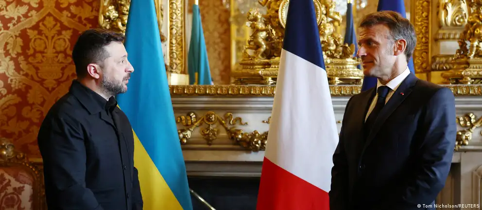 Париж пообещал передать Украине современные зенитно-ракетные комплексы SAMP/T в ближайшие недели, согласовал план покупки истребителей Rafale и выдал лицензии на производство ряда французских вооружений. Союзники также договорились о многонациональных учениях.