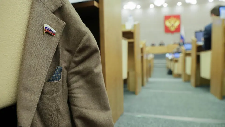 Правительство поддержало инициативу, снимающую с региональных парламентариев наказания за непредставление или несвоевременную подачу сведений о доходах. Поправки требуют доработки, а также связаны с ранее принятыми изменениями в правилах декларирования.
