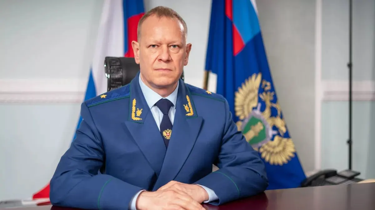 Президент направил в Совет Федерации кандидатуру Николая Рябова. Сенаторы проведут консультации 16 июля — депутаты рассмотрят претендентов на посты прокуроров в 11 регионах; окончательное назначение примет президент.