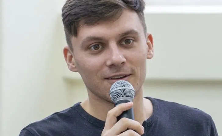 Психолог и активист Иван Звягин требует удалить свою «карточку» с виртуальной экспозиции Минюста и называет размещение сведений незаконным и дискриминационным.