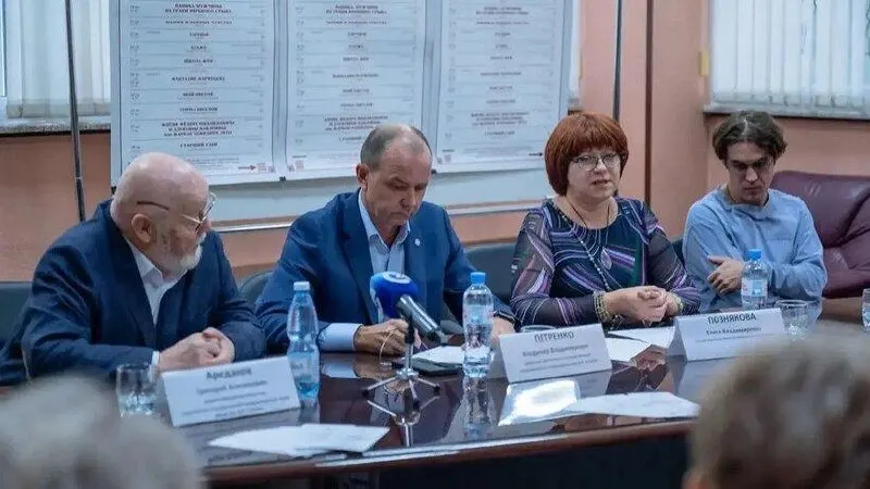 Анонс нового театрального сезона в Саратове: премьеры, чтение Чехова и авторские проекты на осень.