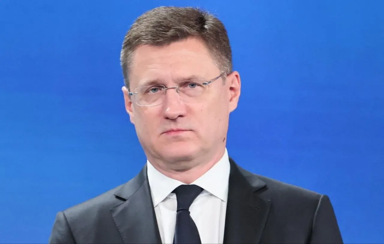 Правительство поручило Минэнерго и ФАС усилить контроль за формированием цен на независимые заправочные станции.