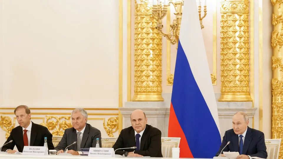 Государство усиливает меры по трудоустройству участников боевых действий и закреплению рабочих мест за ветеранами, обсуждаются новые требования к бизнесу.