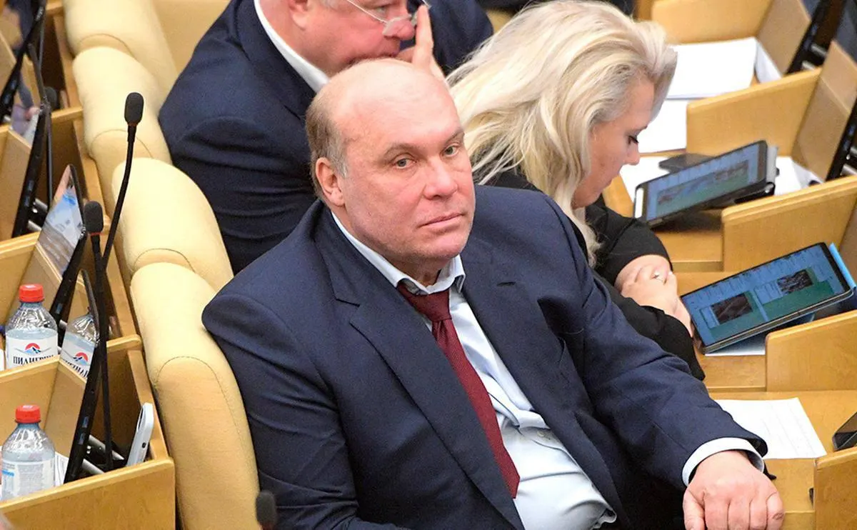 Депутат назвал сообщения слухами и призвал россиян сохранять спокойствие, отметив, что провокации исходят от иностранных спецслужб.