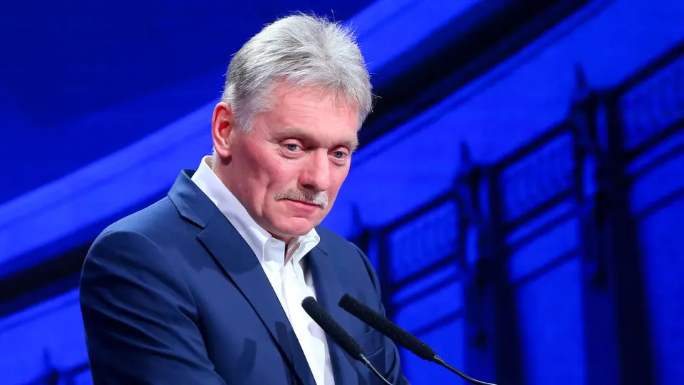 Официальный представитель Кремля заявил, что в день выборов по Украине военные удары не будут наноситься; обсуждается двухмесячное перемирие.