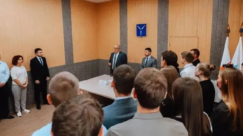Городские власти обсуждают введение ответственности за движение авто по зелёным зонам и усиление мер контроля за ограждениями во время работ.