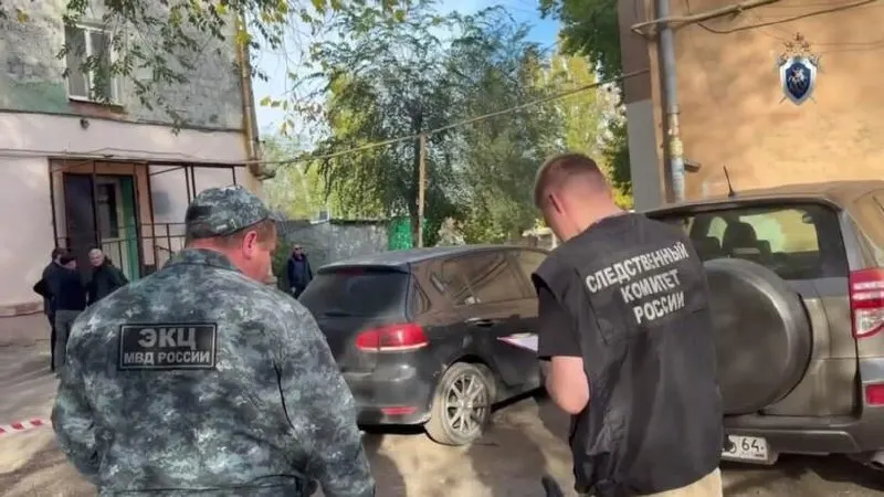 По данным следствия, между двумя мужчинами произошёл конфликт в доме на проспекте Энтузиастов; один из них погиб.